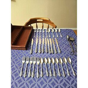 Vintage Baroque By Godinger Silver Plated 31 pcs Flatware